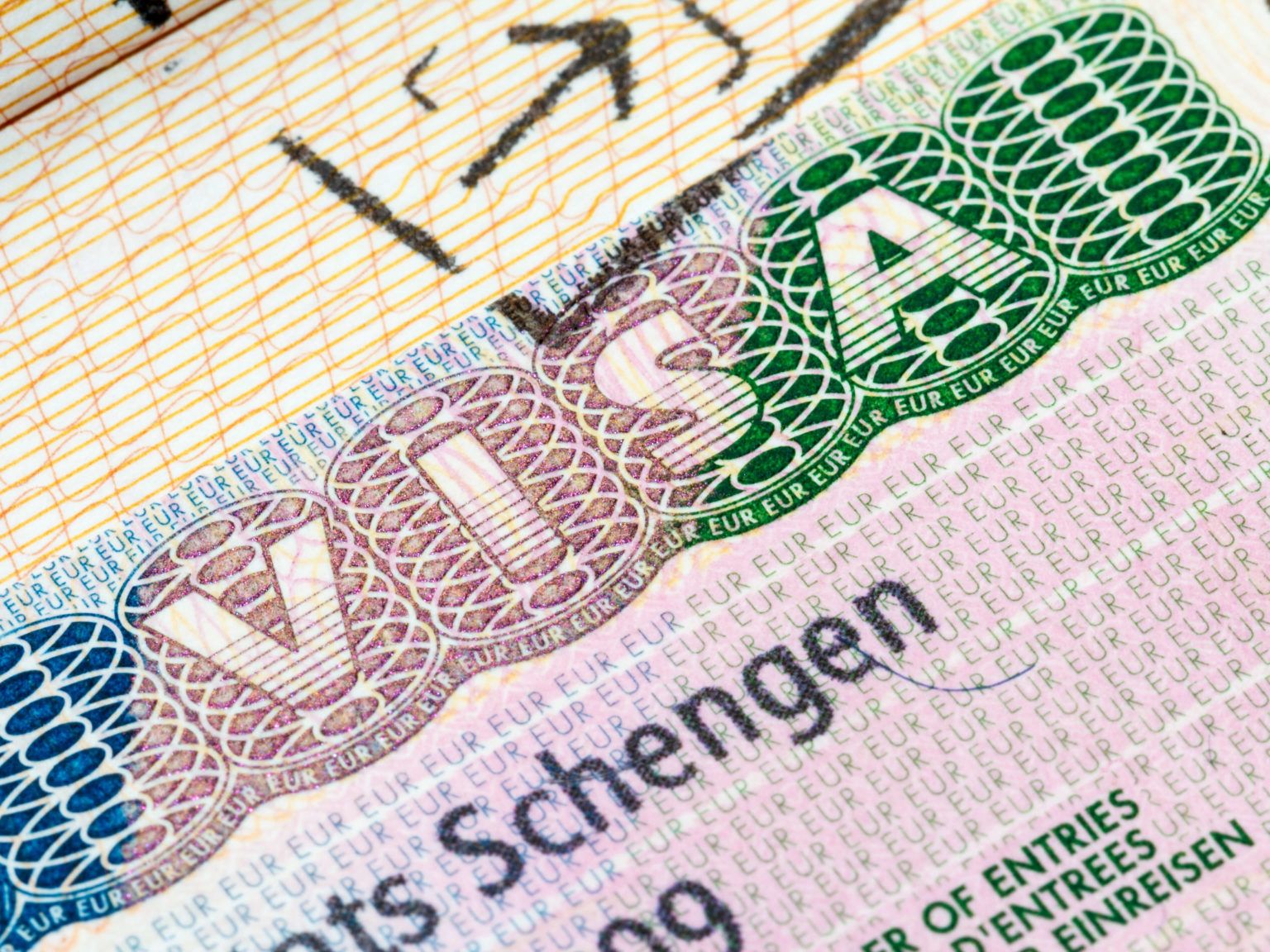 Как оформить шенгенскую визу в Армении