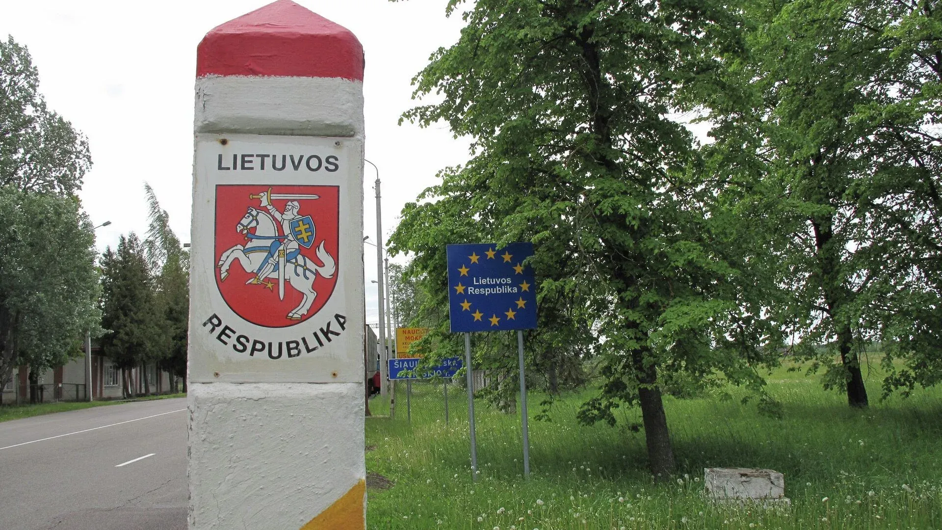 Латвия запретила въезд автомобилям с белорусскими номерами