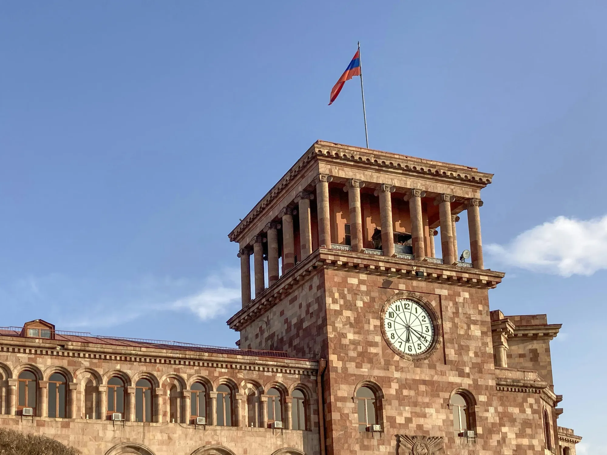 ЕС начинает переговоры о безвизе с Арменией